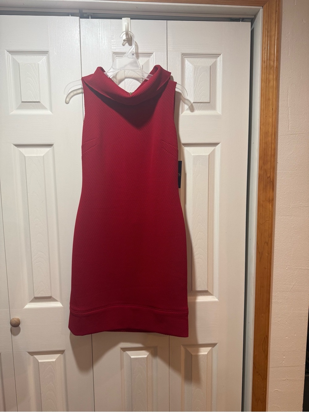 Chap’s Cowel neck sleeveless dress in red